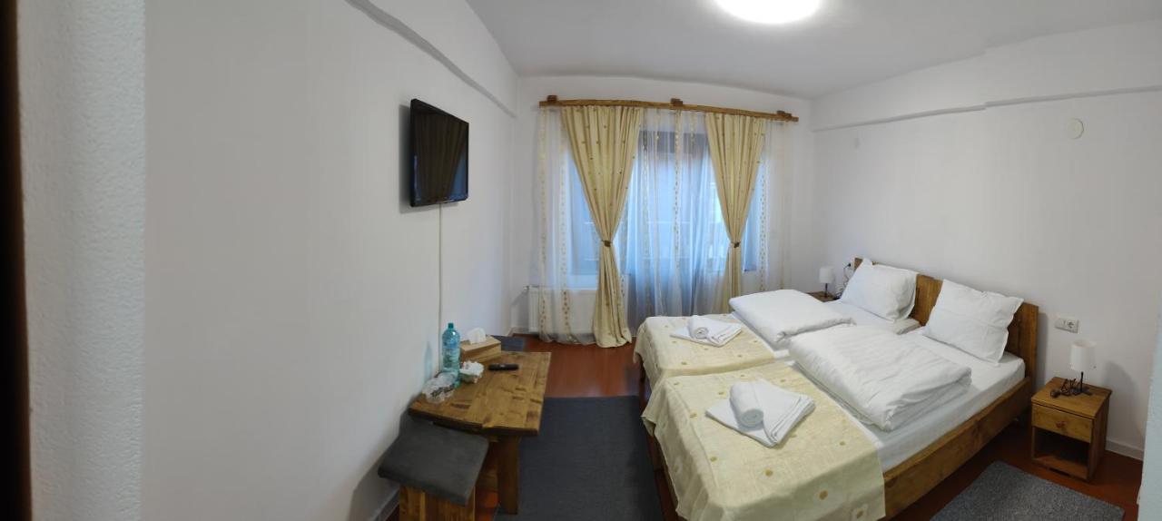 Pensiunea Trei Brazi Arieşeni Exterior foto